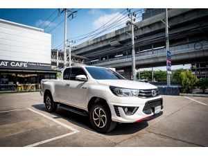 2018 Toyota Hilux Revo 2.4 SMARTCAB SMARTCAB Prerunner TRD Sportivo Pickup MT